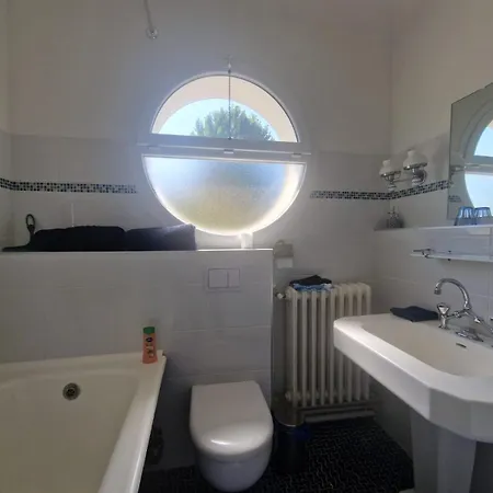 Gasthof 2 Bleue - Wifi - Proche Gare Labouheyre